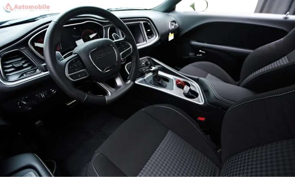 dodge challenger starting and seats